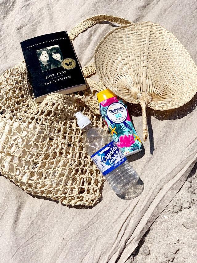 What's in our Beach Bag - PILLOWPIA