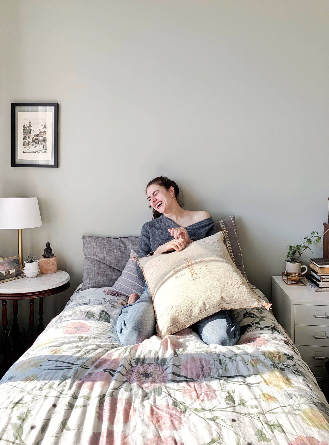 An Inside Look: Sunny Apartment in the Heart of Bushwick - PILLOWPIA